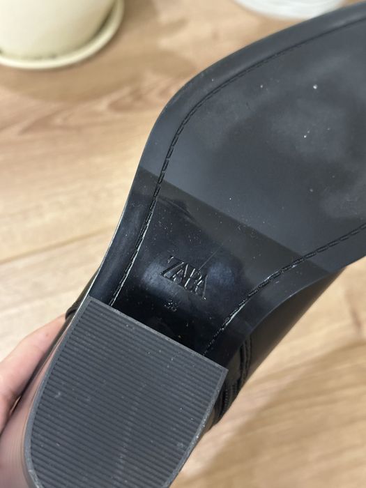 Козаки/казаки/ботильйони/черевики zara 38