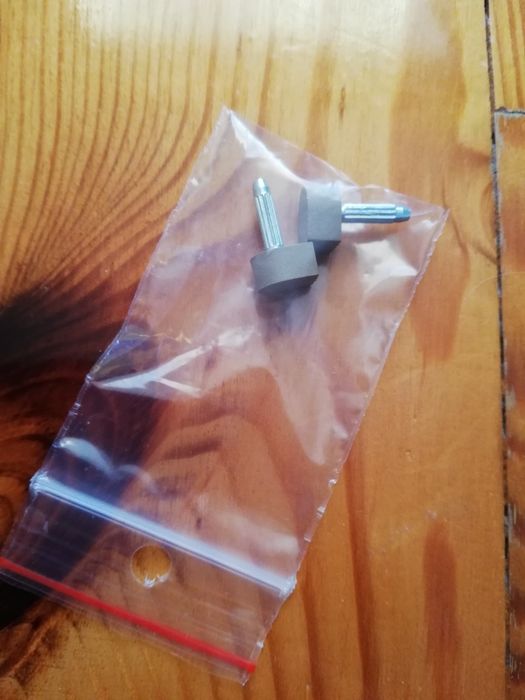 Szpilki Wężowe Śliczne