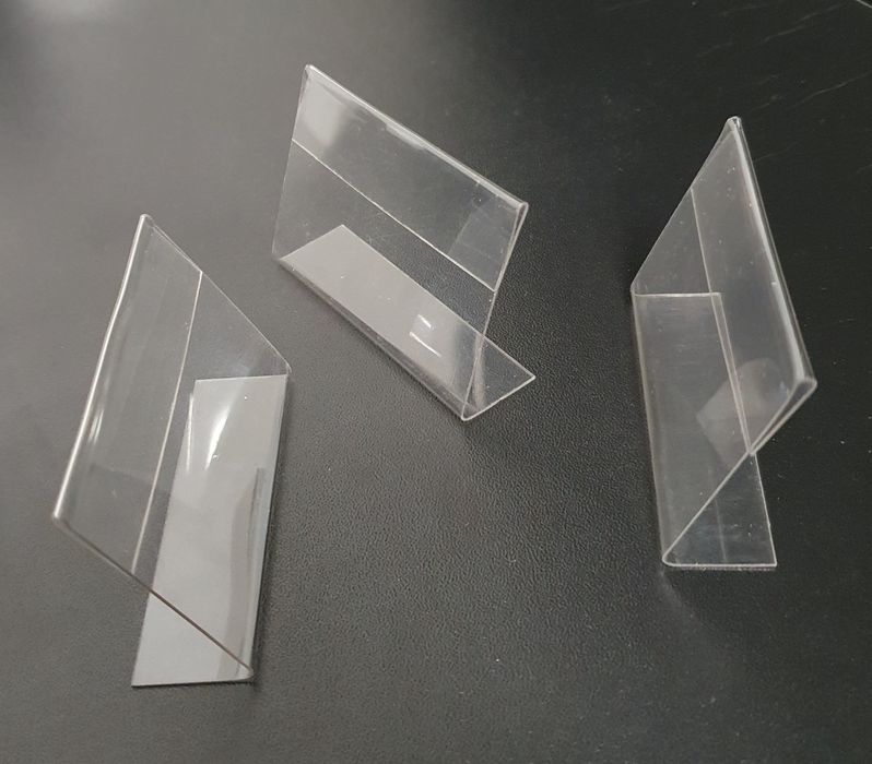 Цінникотримач (підставка для цінників) L-подібний, розміром 60×40 мм.