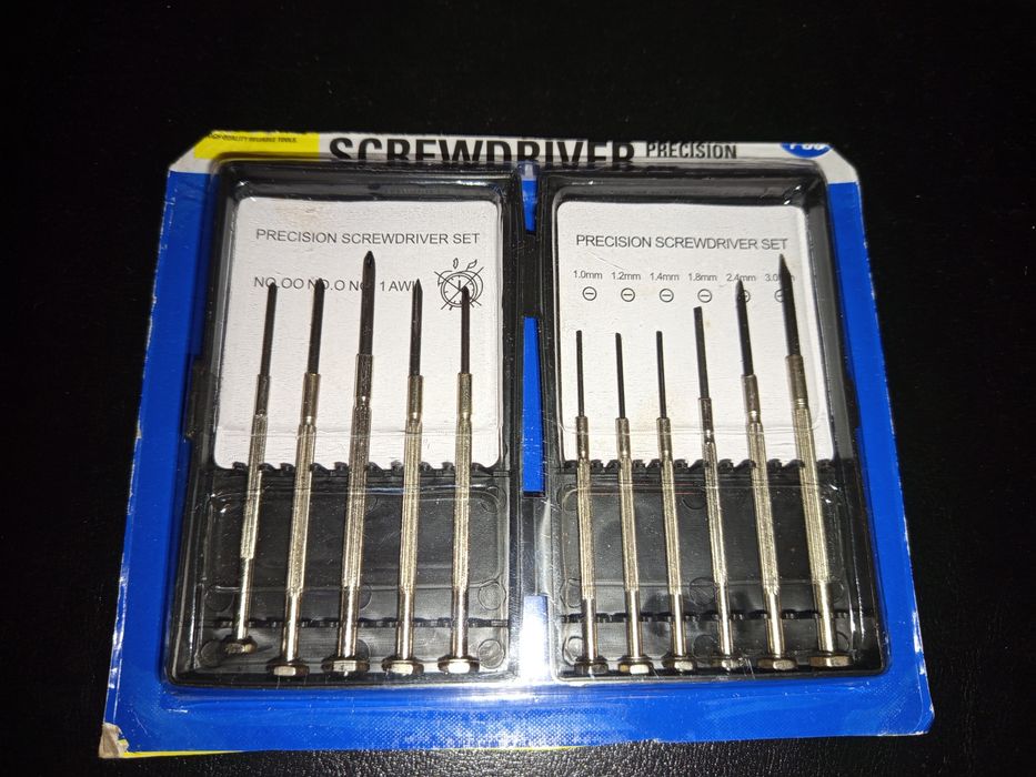 Zestaw śrubokrętów precyzyjnych w etui