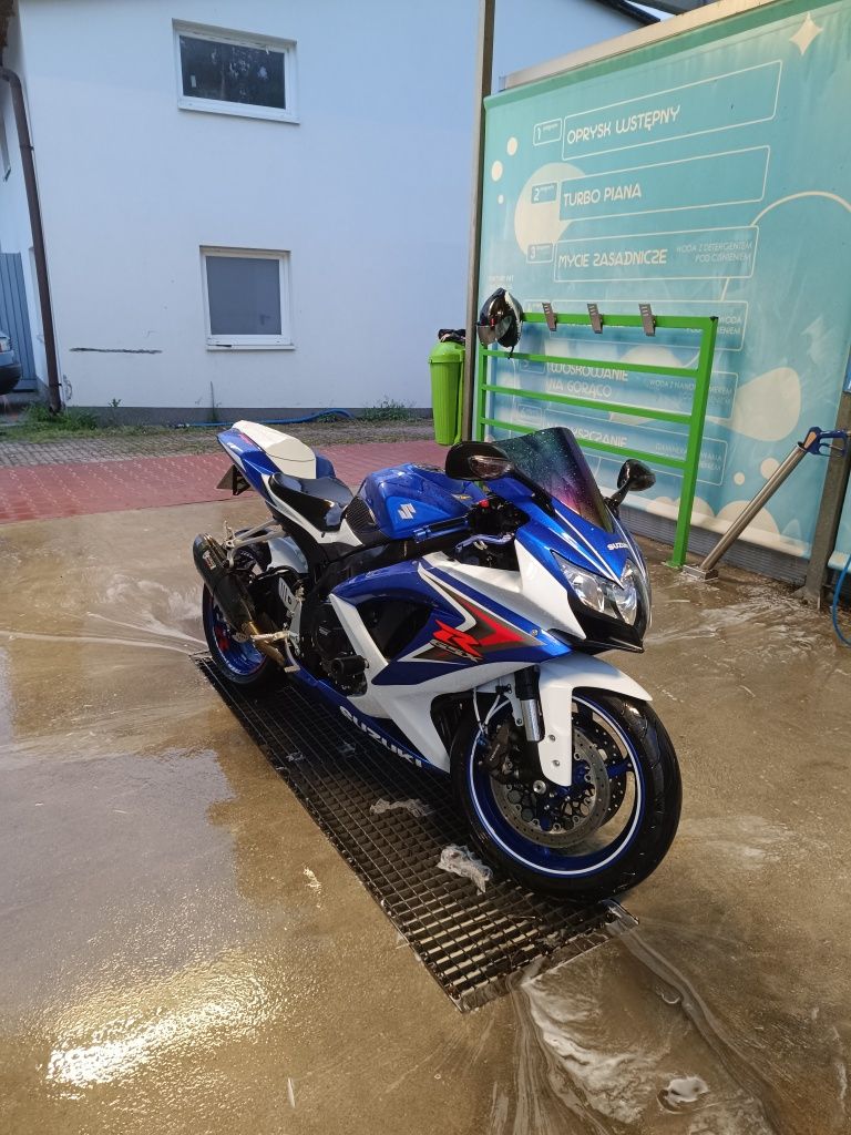Suzuki GSX-R 750 L0. 2010
