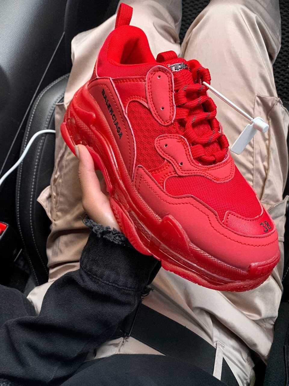 Balenciaga Triple S red
