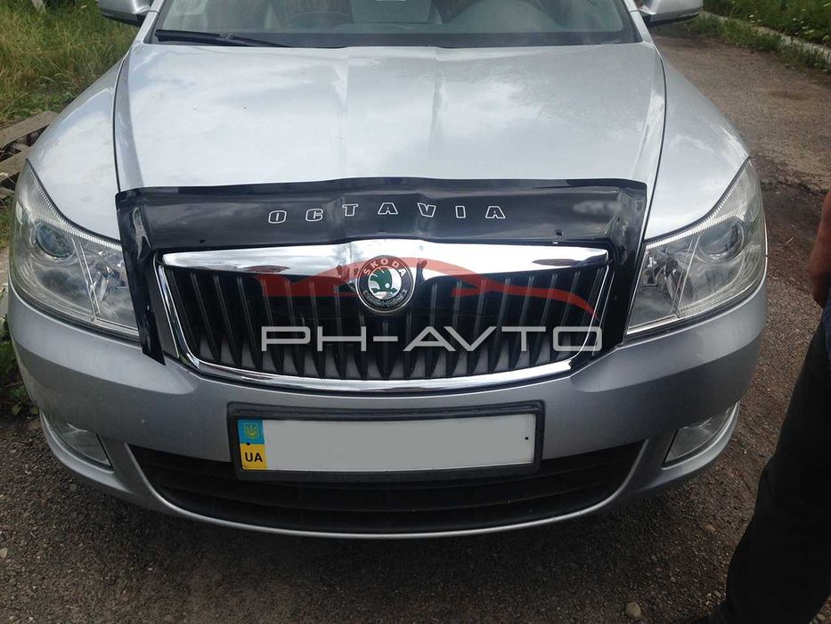 Мухобойка Дефлектор капоту Skoda Octavia A5 2004-2012 р.в.