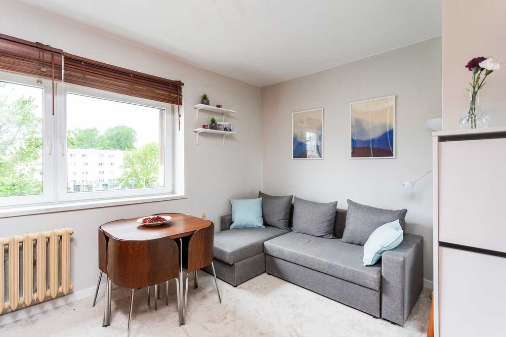 Śródmieście Muranów Kawalerka dobra komunikacja