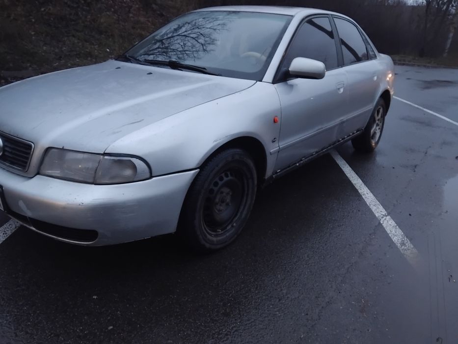 Ауди, Aydi А 4 ,газ- бензин