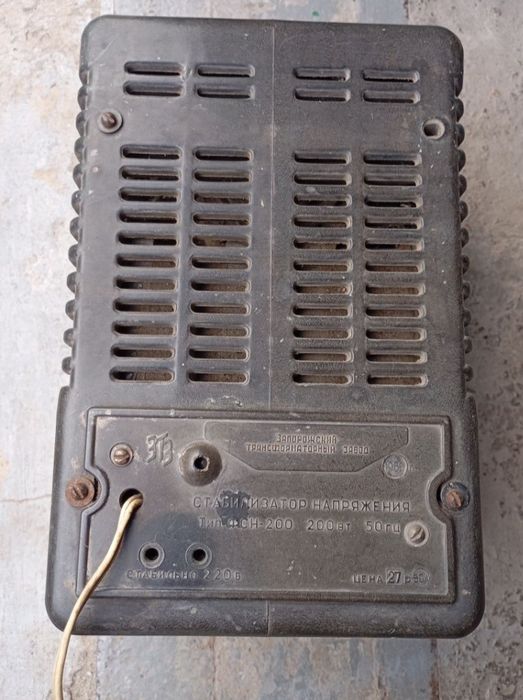 Продам стабилизатор напряжения.