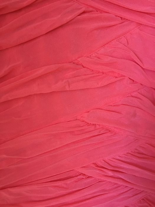 Sukienka quiz idealna na impreze