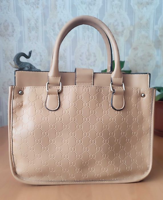 Сумка жіноча. Стильна, ділова.