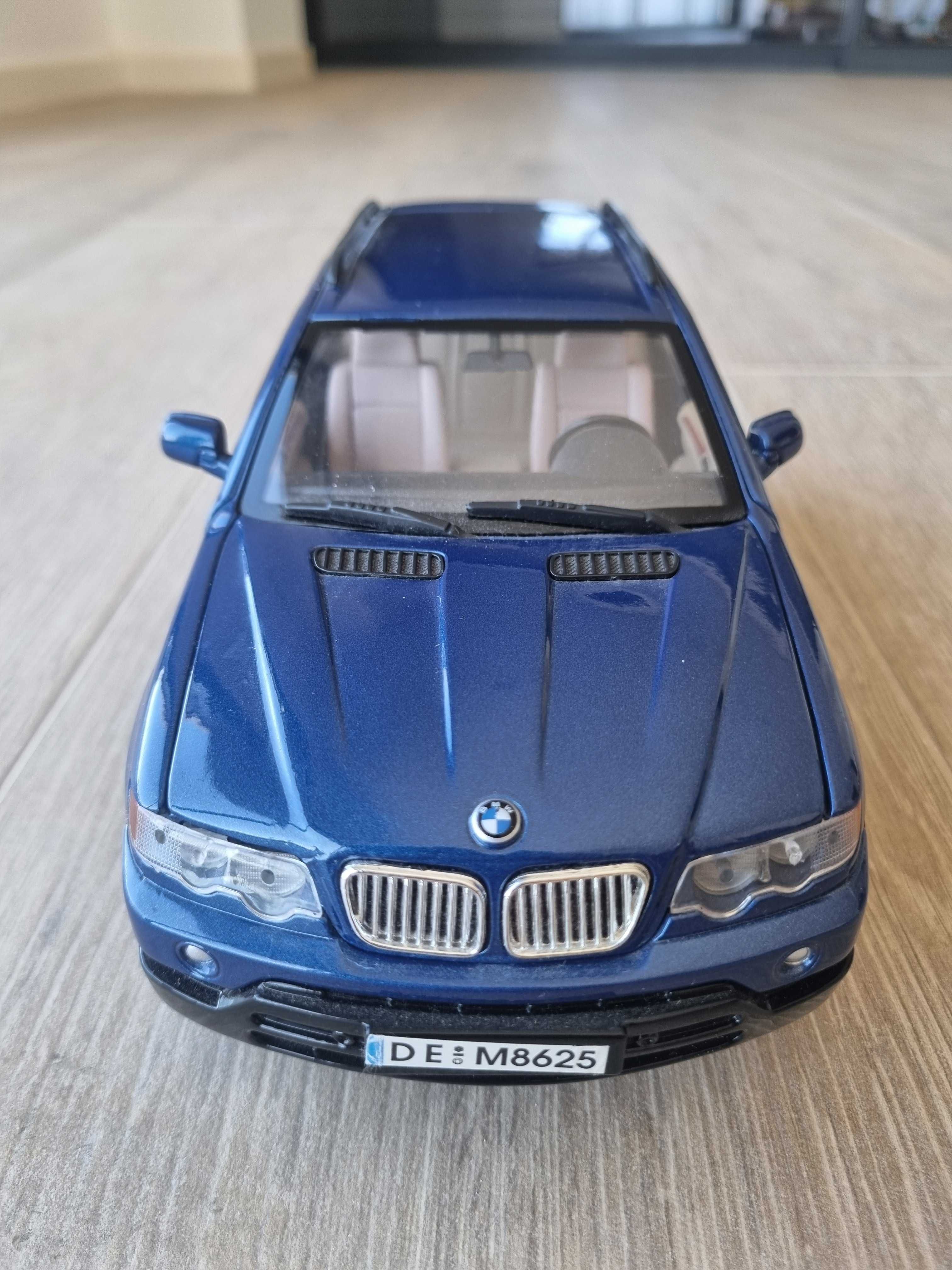 Miniatura BMW X5 1/18
