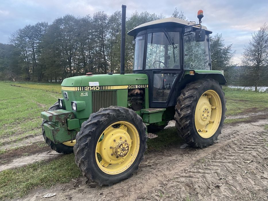 Traktor JOHN DEERE 2140 . Sprowadzony . 4x4