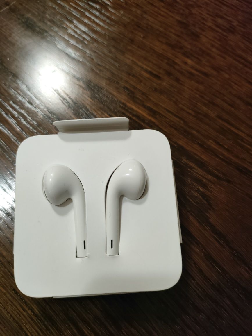 Słuchawki + adapter iPhone