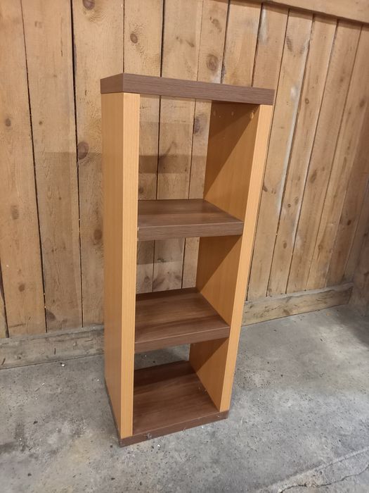 Regał otwarty. Otwarte półki