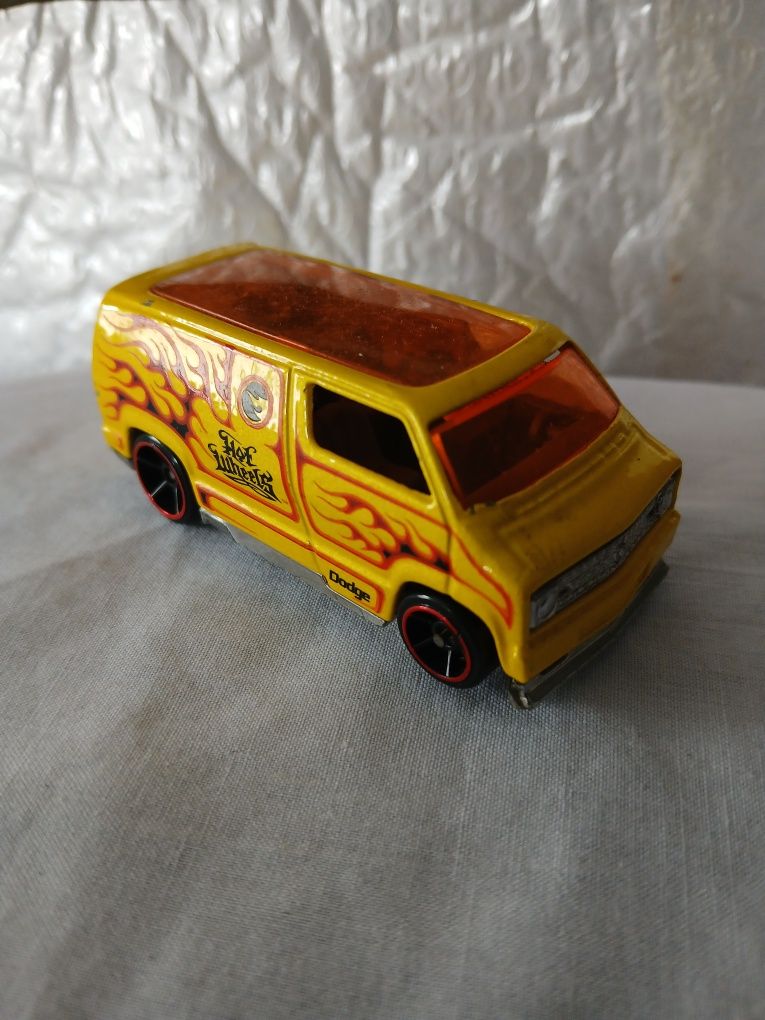 Hot wheels diversos