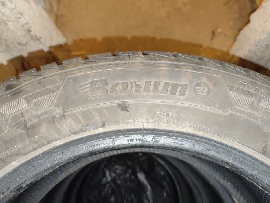 Komplet opon barumm polaris 235x55r18