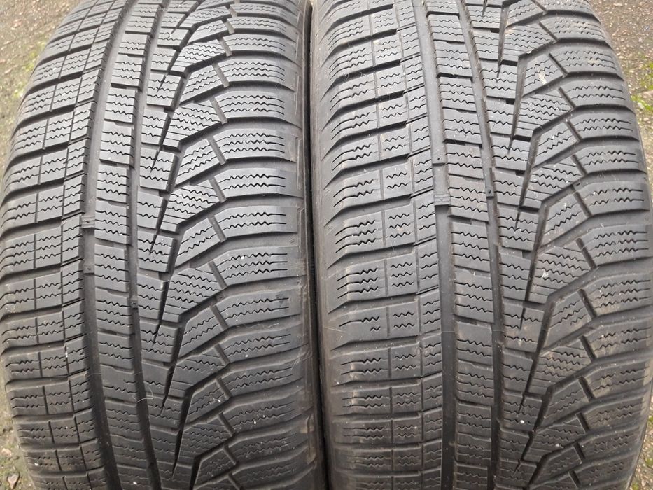 Шини б/у R-17/205/50 Hankook Winter I*Cept Evo2 ЗИМА