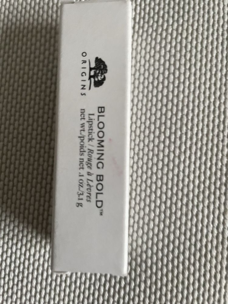 NOWE Origins Blooming Bold Lipstick - pomadka do ust