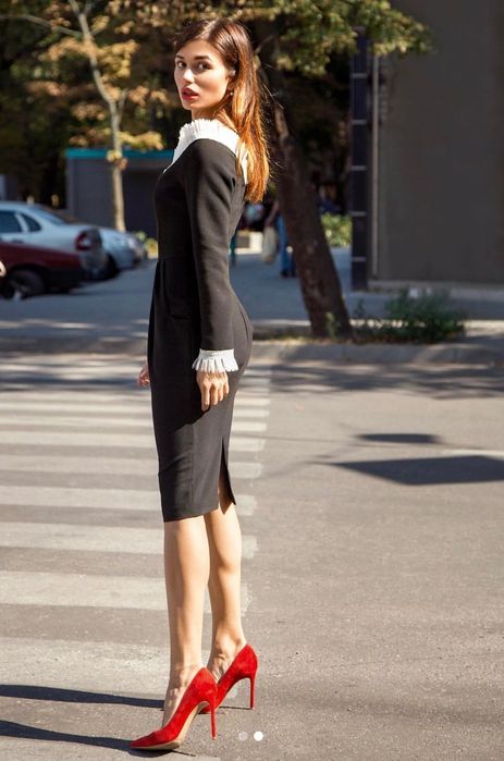 Елегантна вечірня сукня Blind