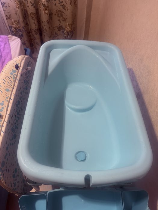 Пеленальний столик chicco cuddle bubble з ванночкою бу стан чудовий