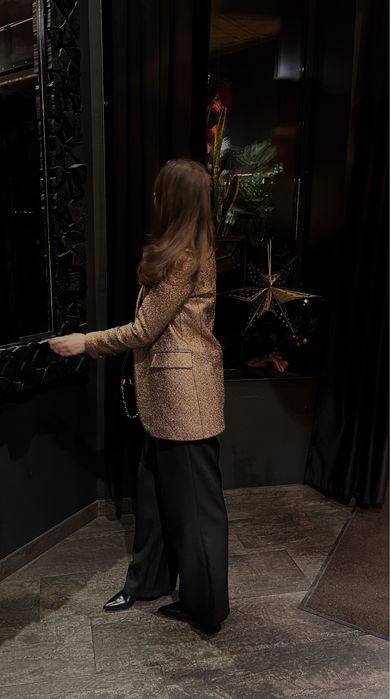 Піджак золотисто-бронзового кольору