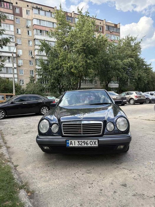 Mercedes benz e240