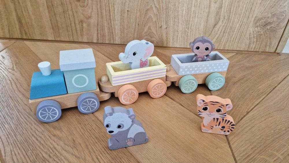 JOUECO Drewniany Pociąg ze zwięrzątkami, Montessori