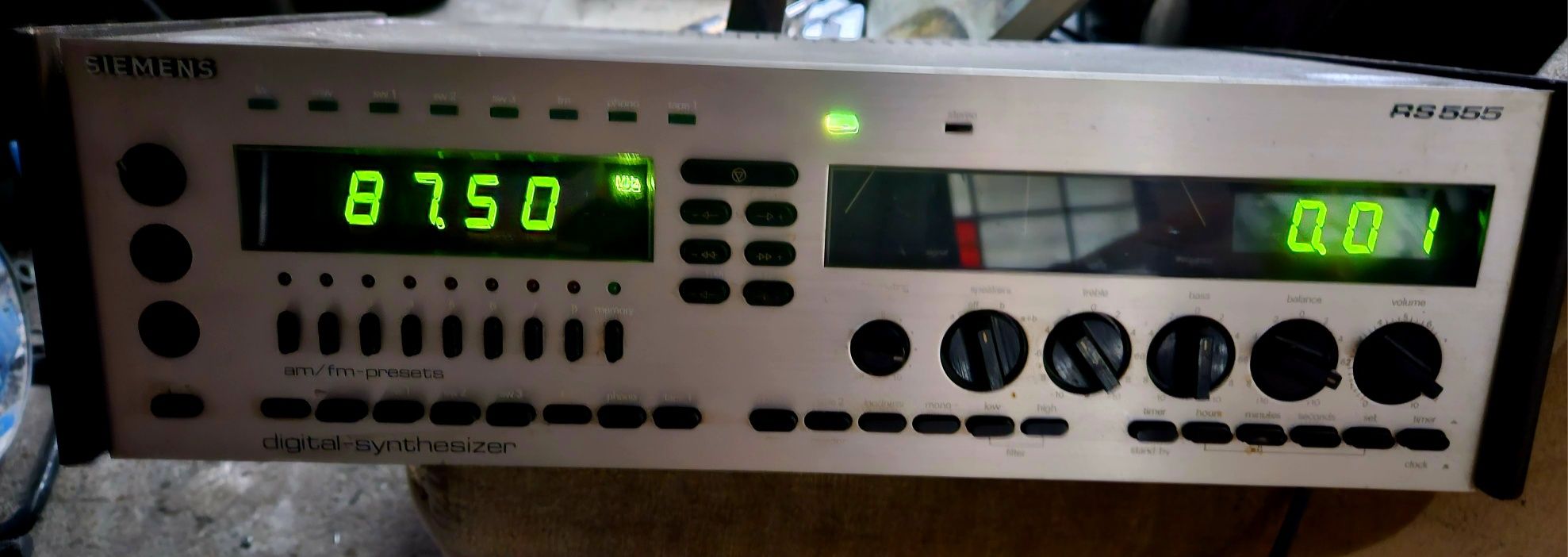 Wzmacniacz z amplitunerem Siemens mod RS555