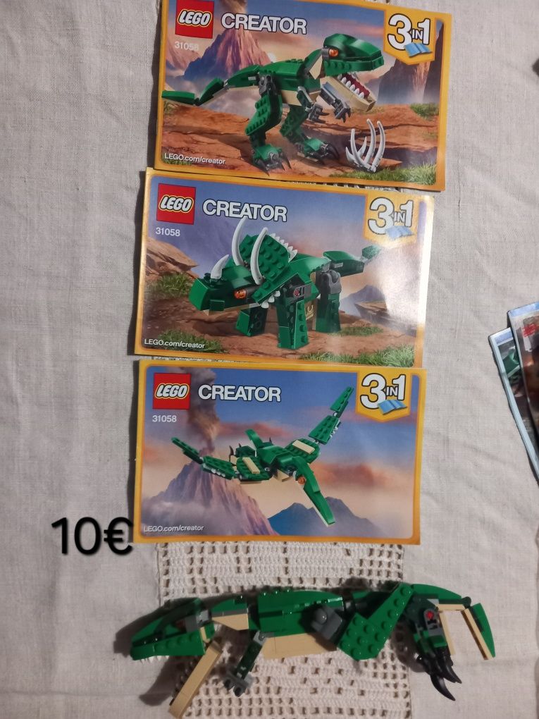 Vários cojuntos de Lego