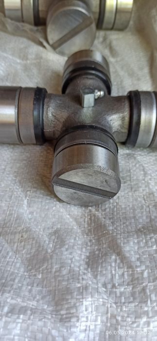 Крестовина карданного вала