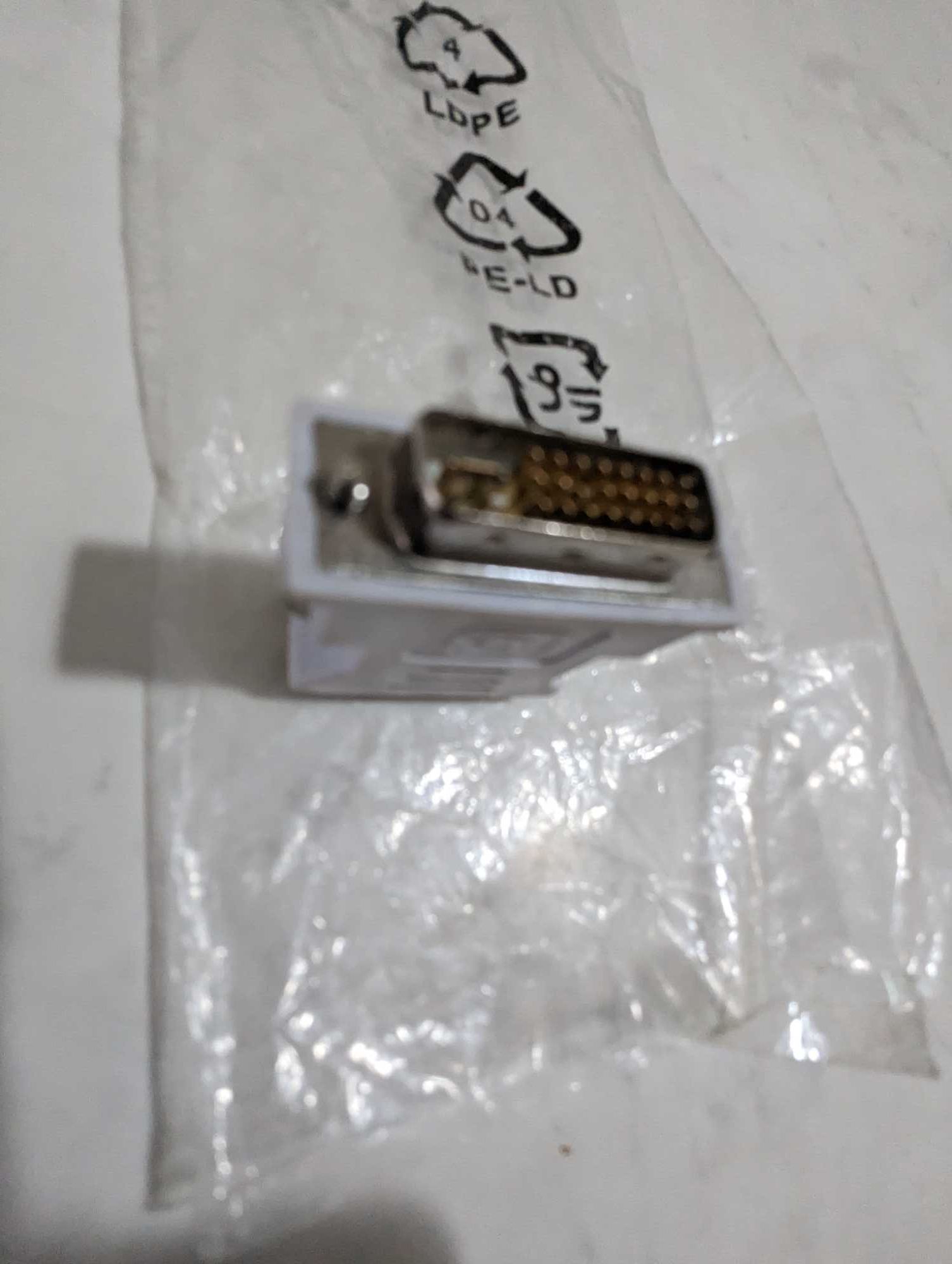Комплектуючі Apple А1006 DVI to ADC , Shuttle  DVI to DVI,  VGA to VGA