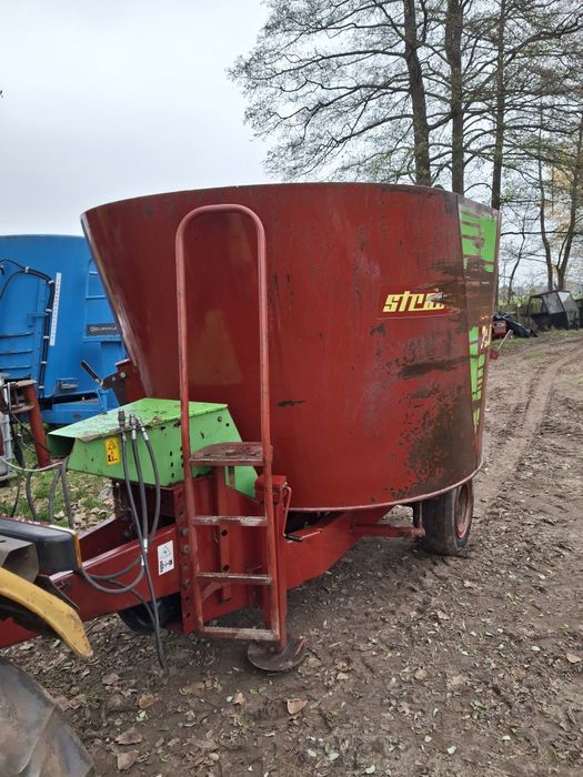 Wóz paszowy paszowóz strautmann 7.50 m3 niski 230cm a szerokość 212 cm