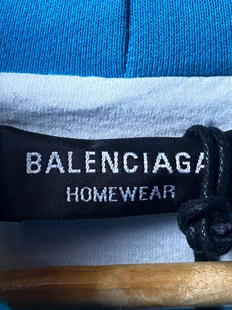 Худі Balenciaga Ripped Oversize Logo Hoodie.