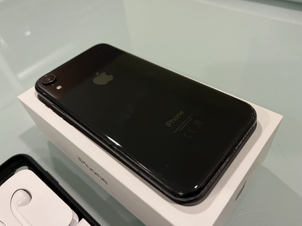 iPhone XR 128gb com acessórios - frente, traseira e bateria novos