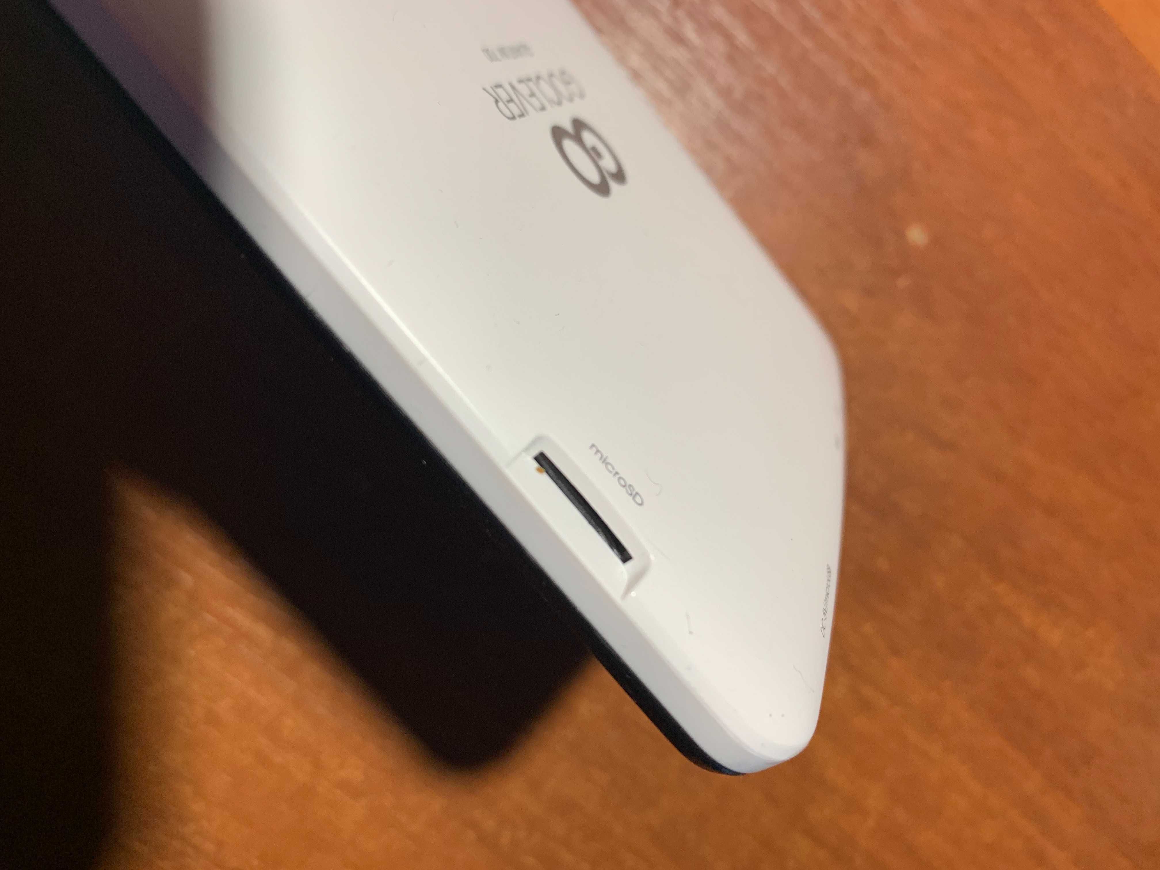 Планшет GoClever Quantum 700+ клавиатура с чехлом