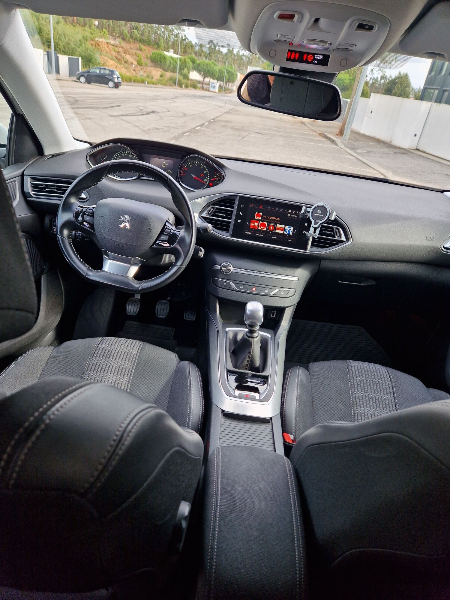 Peugeot 308 1.2 PureTech 130cv | 2018 | Económico e Fiável
