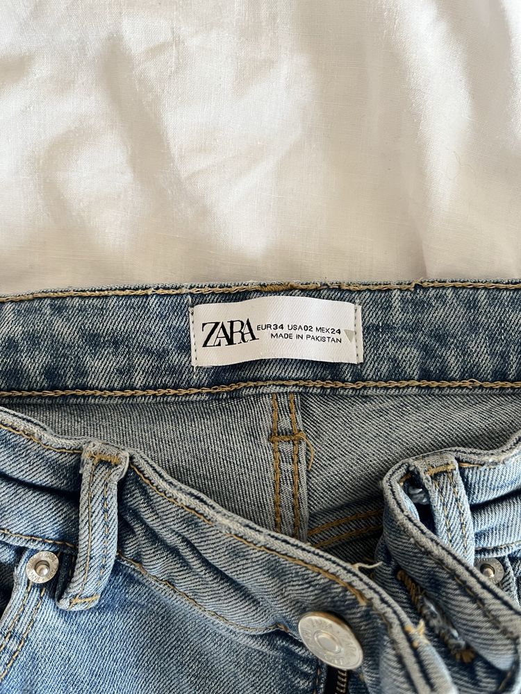 Джинсы zara