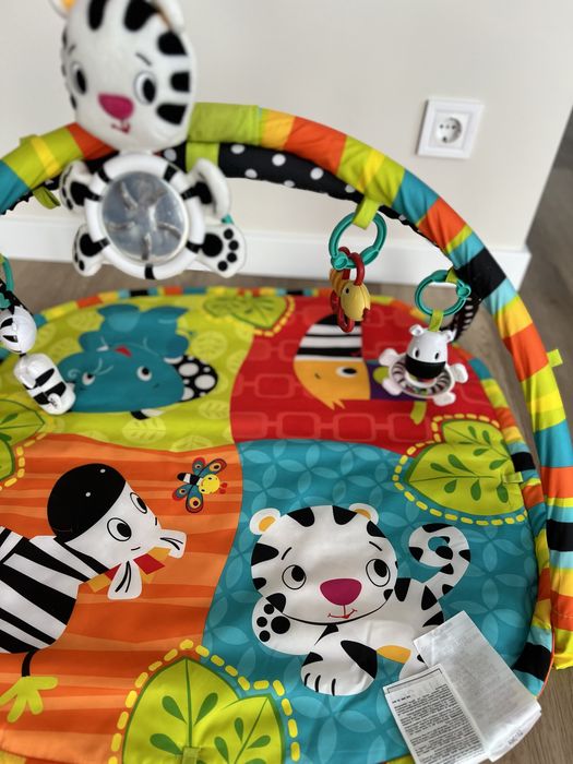 розвиваючий килимок для немовлят