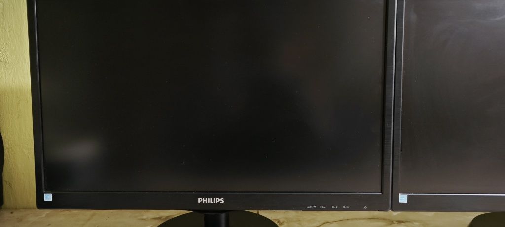 Monitory Philips 22 cale 2szt