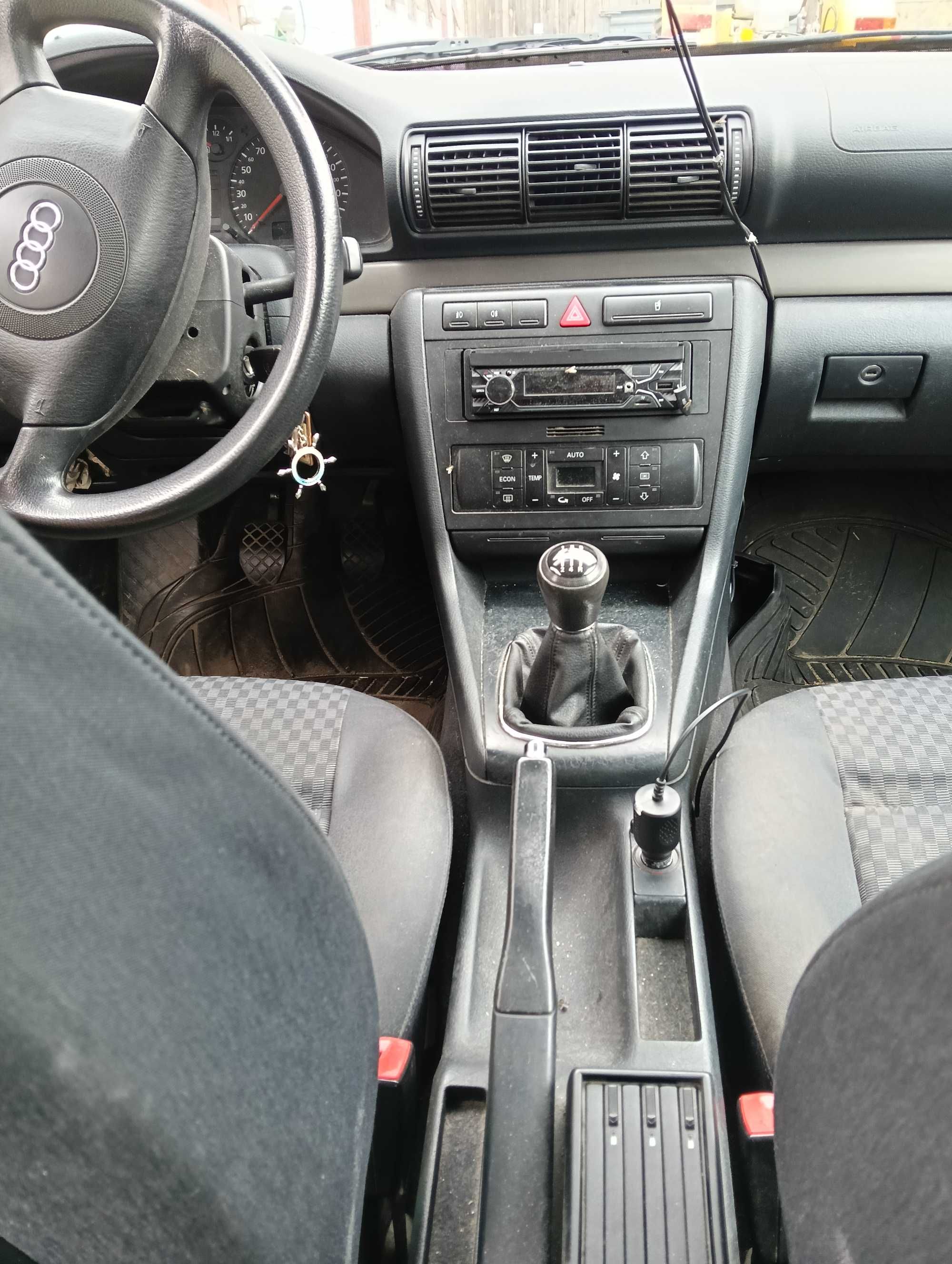 Audi A4 B5, 1.6 Benzyna + gaz. Car play