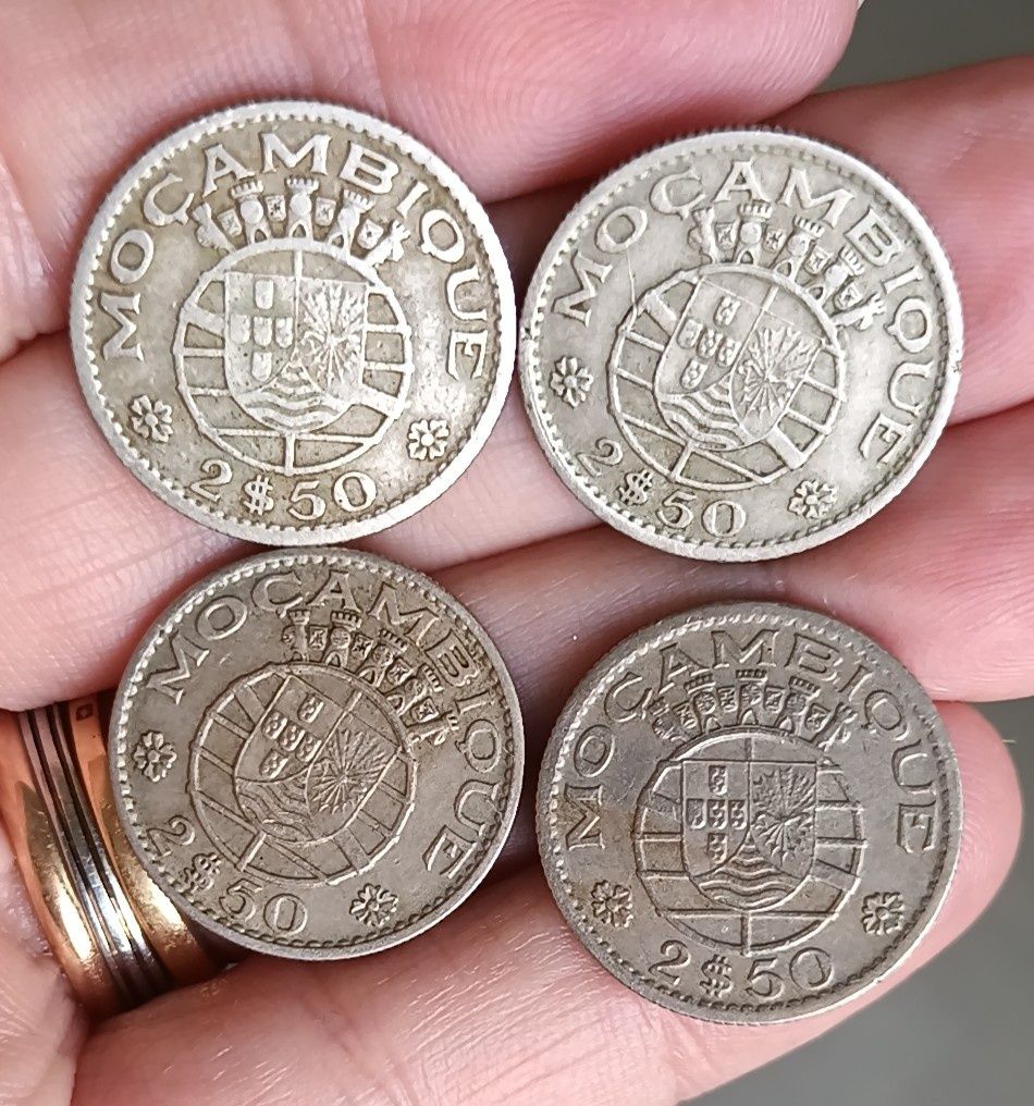 Moedas Moçambique 20$00-1955; 10$00- 1960/70/74 ; 2$50 - 1953/54/55/65