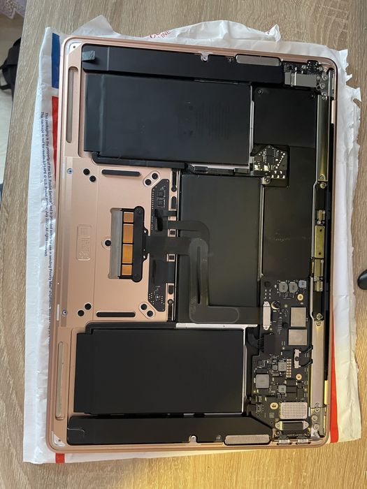 Macbook m1 air на запчастини або відновлення