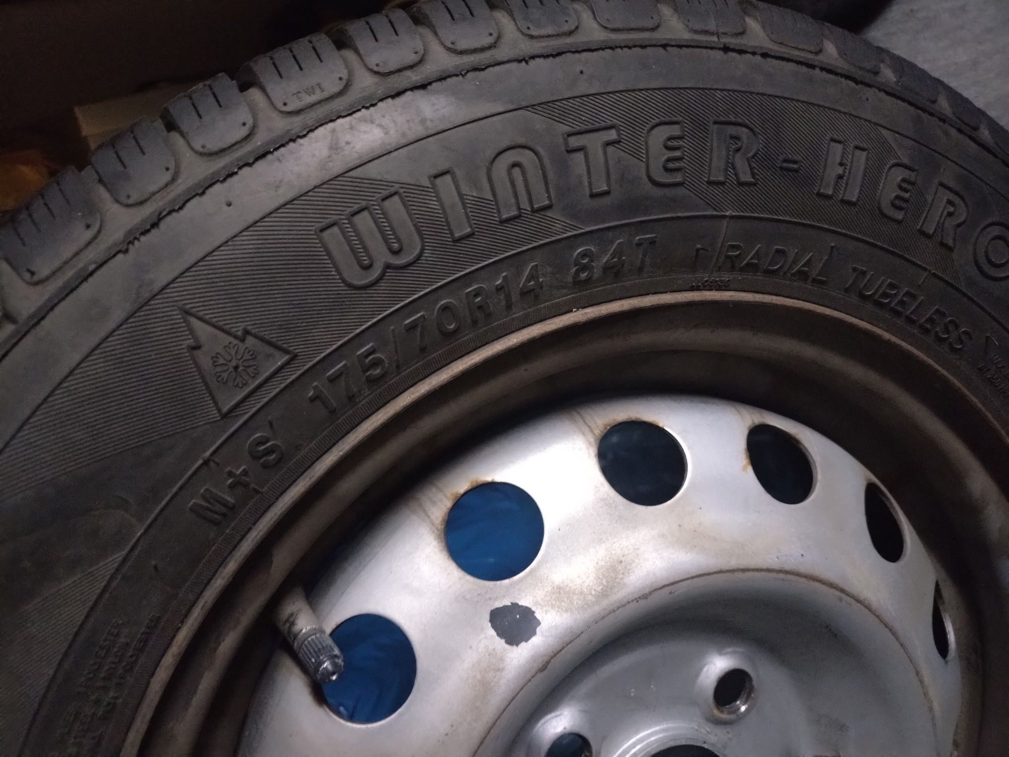 4 koła zimowe 14 cali 175/70R14 np. Hyundai