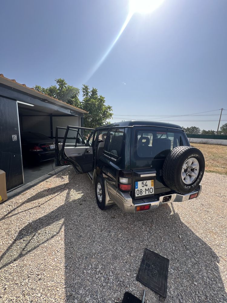 Mitsubishi Pajero 2.8GLS abas largas