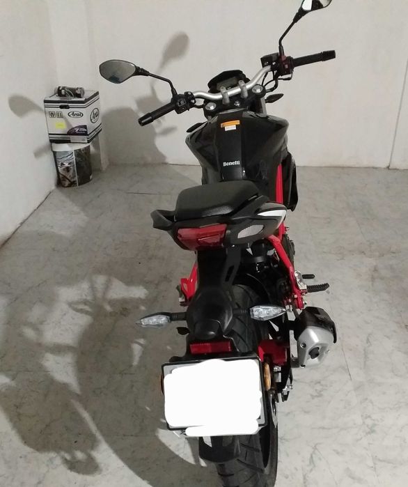 Benelli BN 125 de 2019 em excelentes condições como nova.