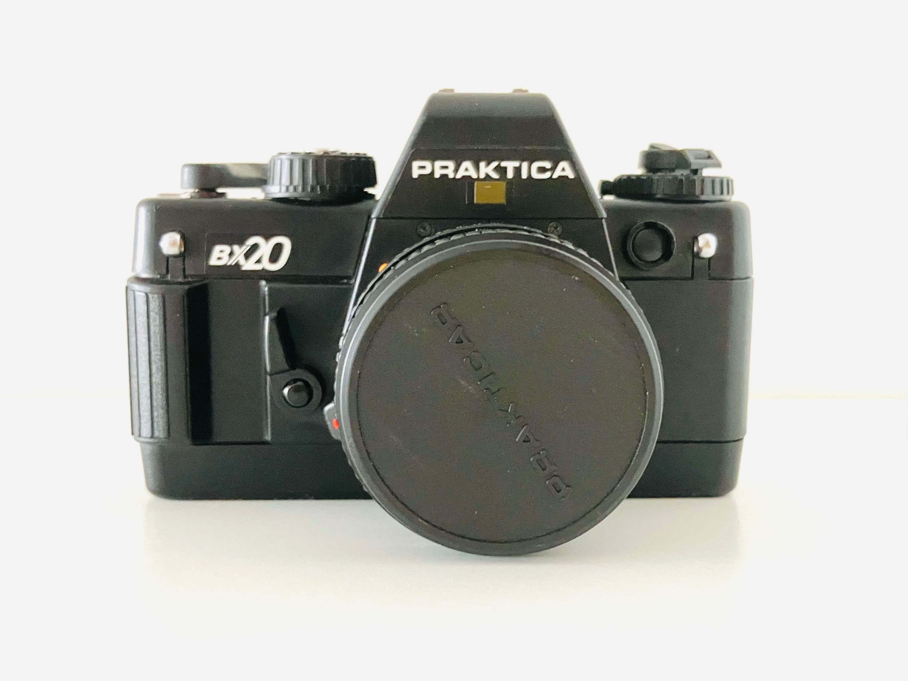 Aparat analog Praktica BX20 + Prakticar 2.4/50