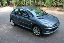 Peugeot 206 1.6 HDI S16
- Ar condicionado carregado
- 4