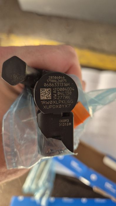 Форсунки 04L130277AN, 04L130277BD, 28565336 VW Seat Skoda 1.6 tdi