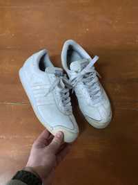 Білі кросівки adidas city samoa