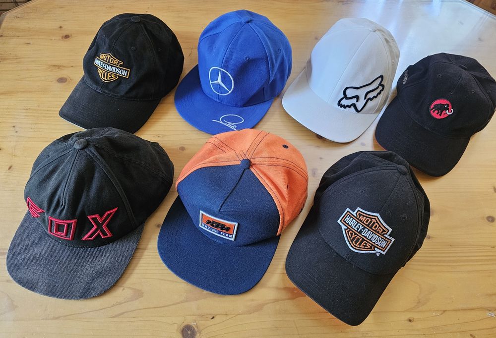 Бейсболка  Mercedes Benz, FOX, MAMMUT, КТМ, HARLEY DAVIDSON.