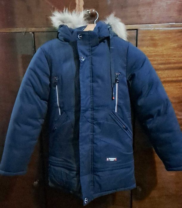 Продам зимнюю куртку