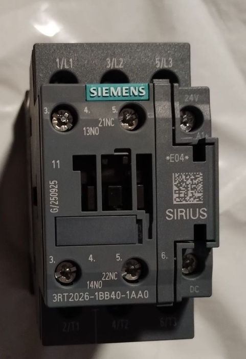 Stycznik Siemens SIRIUS 3RT2026-1BB40-1AA0 Nowy W pudełku